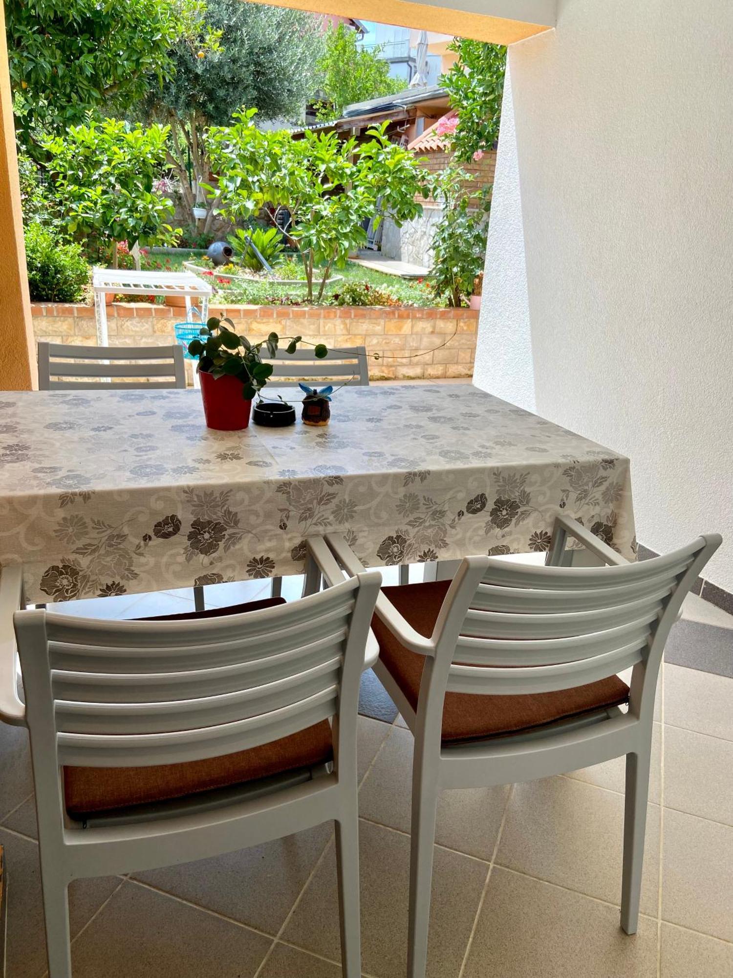 Apartments Leila Mali Losinj Exterior photo