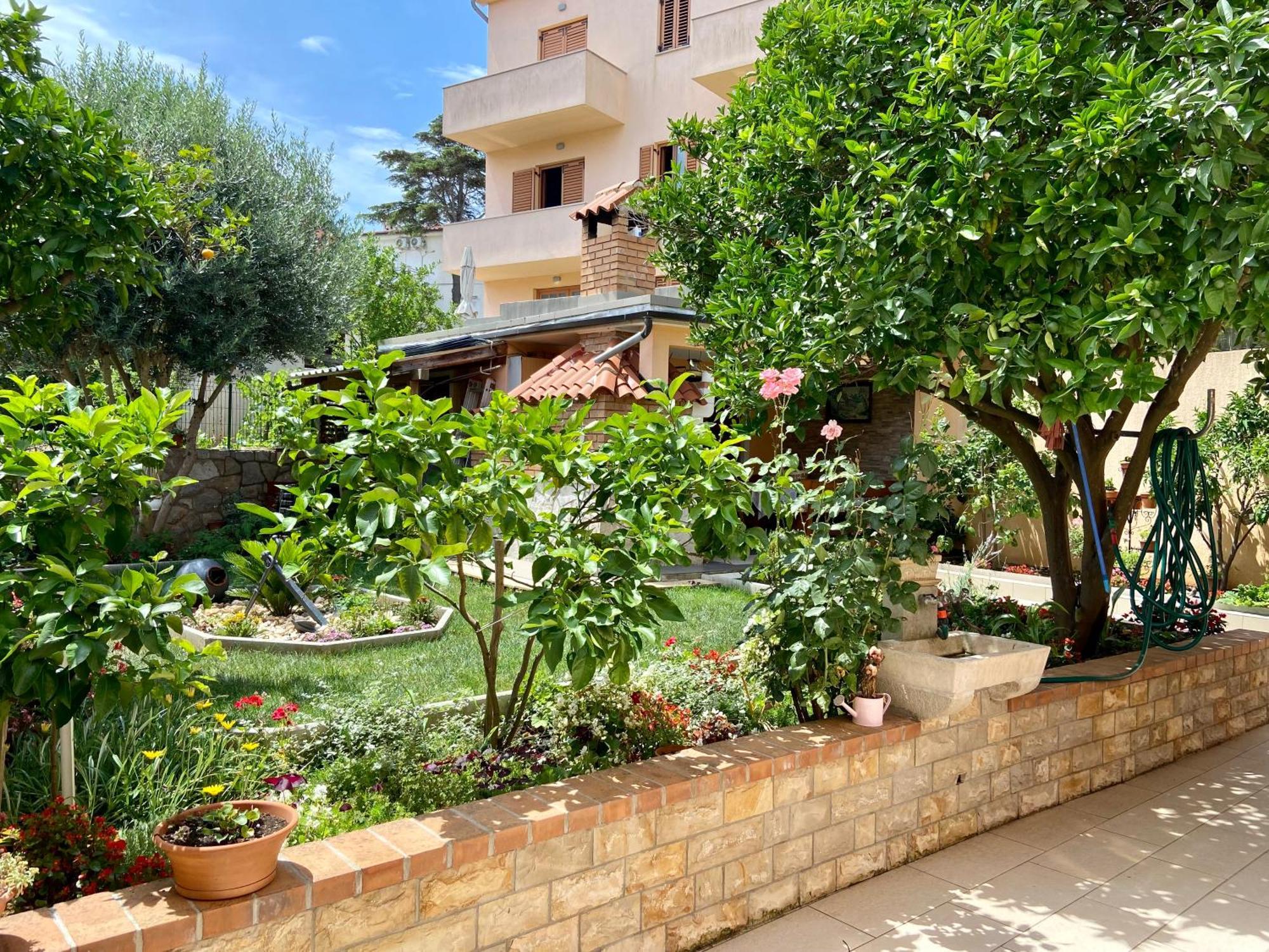 Apartments Leila Mali Losinj Exterior photo
