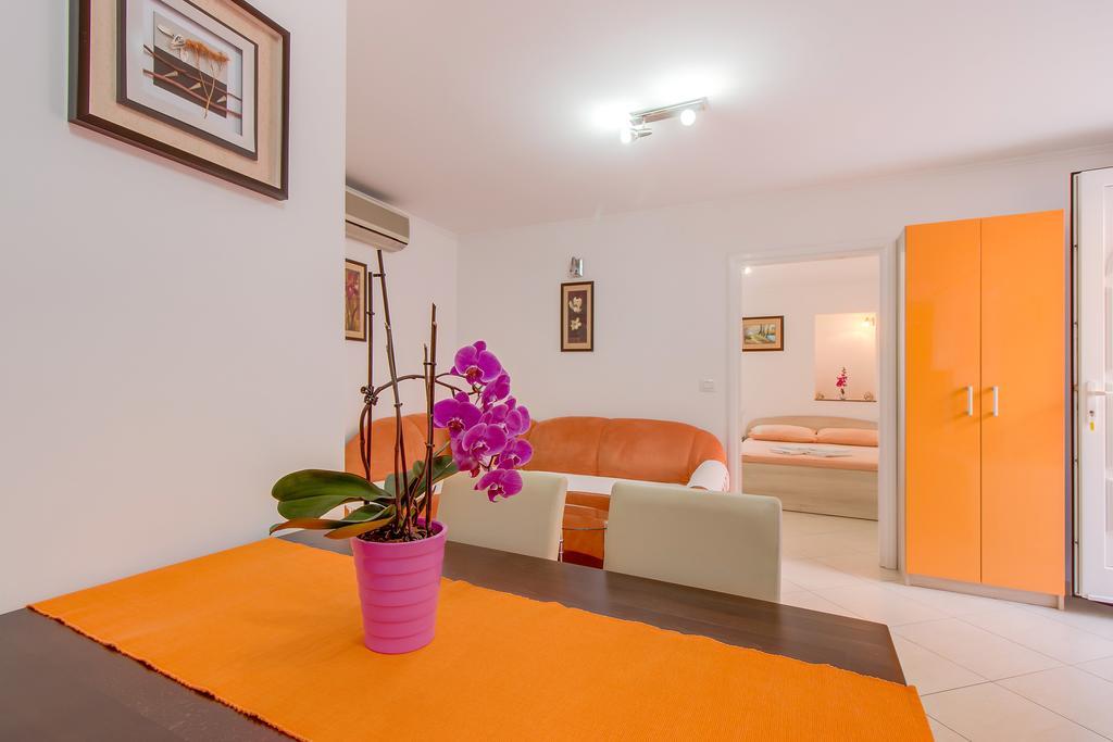 Apartments Leila Mali Losinj Exterior photo